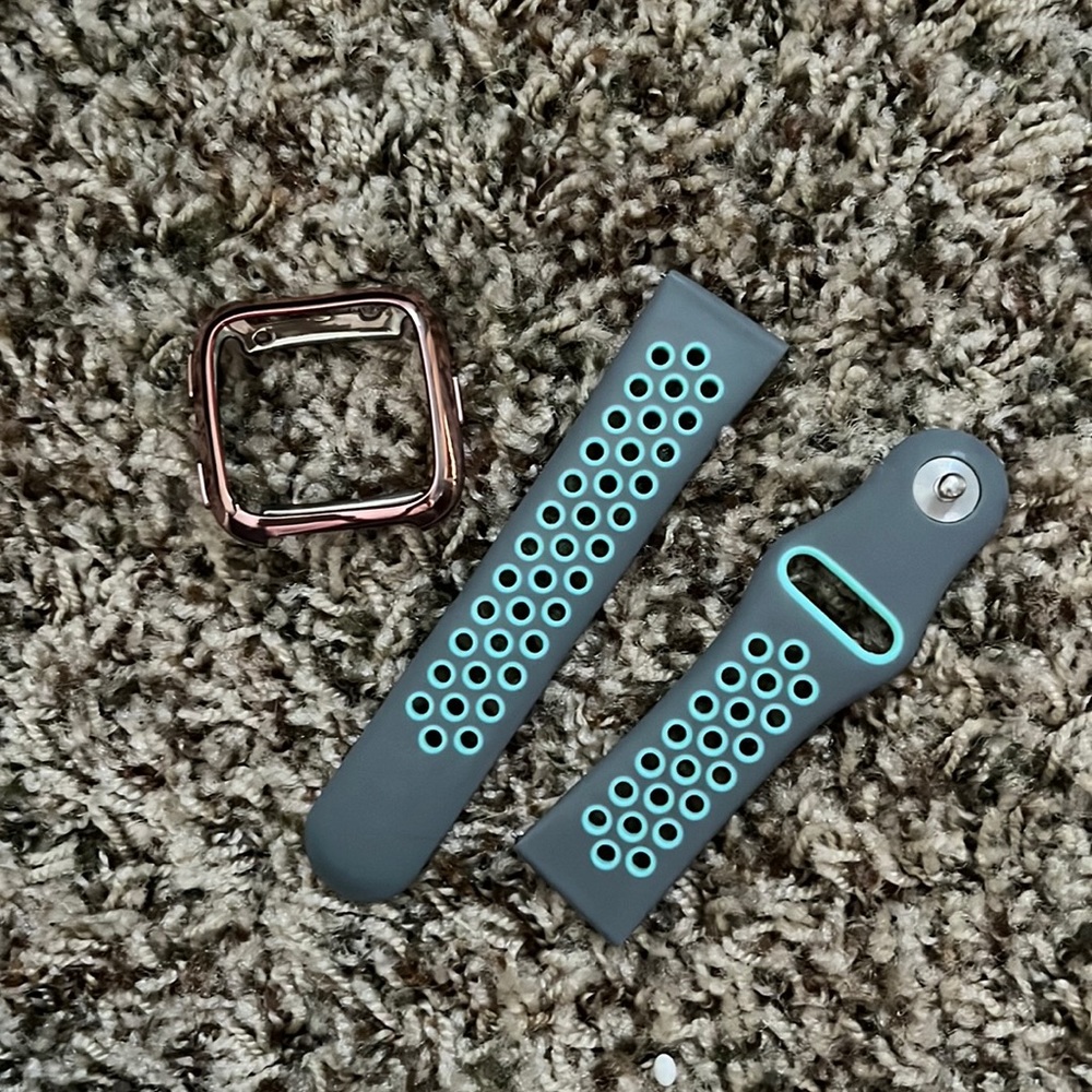 Fitbit band and case